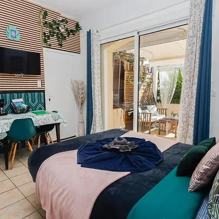 بيت للعطل 20m2- 1 Pers- De La Nartelle- Maxime - Piscine Partage- Parking سانت ماكسيم