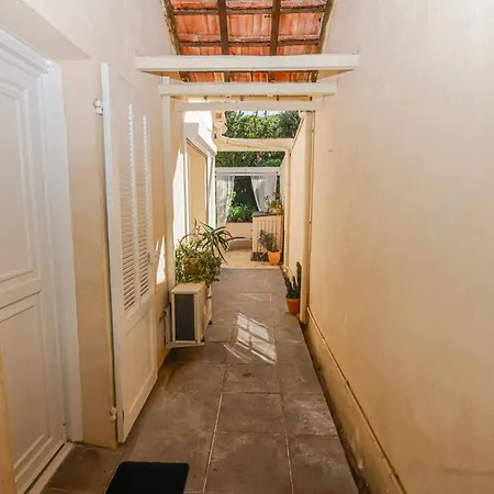 Vakantiehuis Studio 20M2- 1 Pers- Plage De La Nartelle- Sainte Maxime - Piscine Partage- Parking *