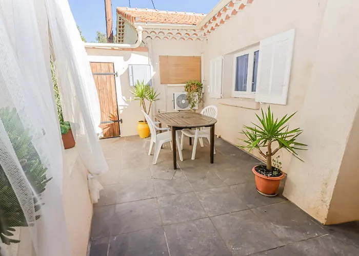 20m2- 1 Pers- De La Nartelle- Maxime - Piscine Partage- Parking بيت للعطل سانت ماكسيم