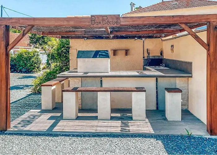 בית נופש 20m2 De La Nartelle סן-מקסים