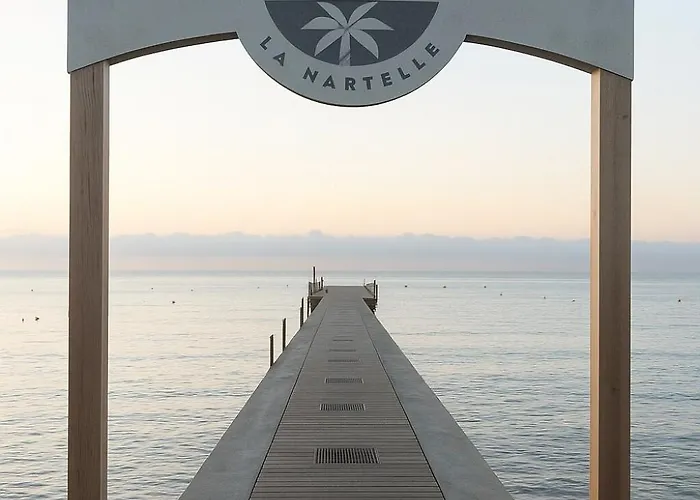 Studio 20M2- 1 Pers- Plage De La Nartelle- Sainte Maxime - Piscine Partage- Parking *